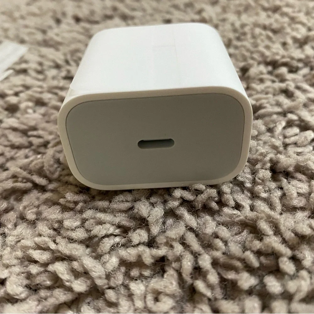 NEW Apple 20W USB‑C Power Adapter